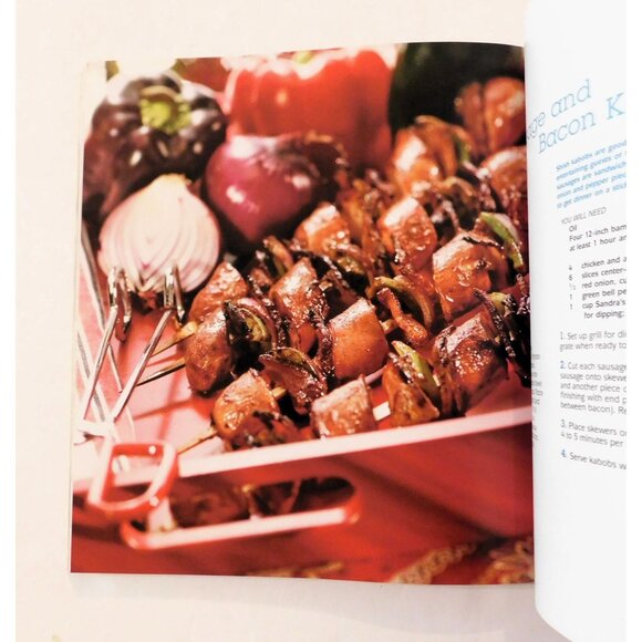 Sandra Lee Semi Homemade Grilling Cookbook First Edition 2006 Trade Paperback - Picture 8 of 11